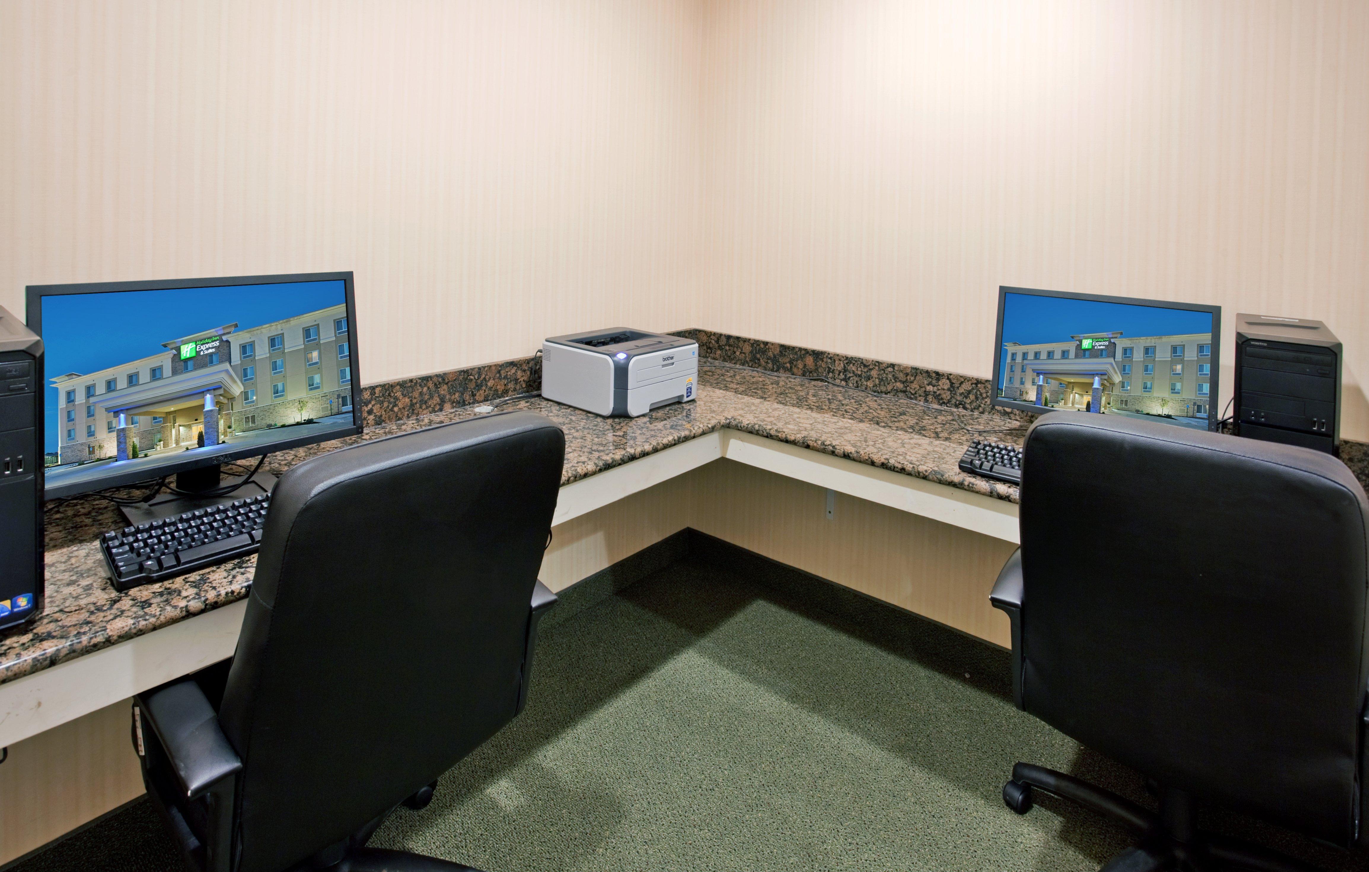 Holiday Inn Express & Suites North Topeka Einrichtungen foto